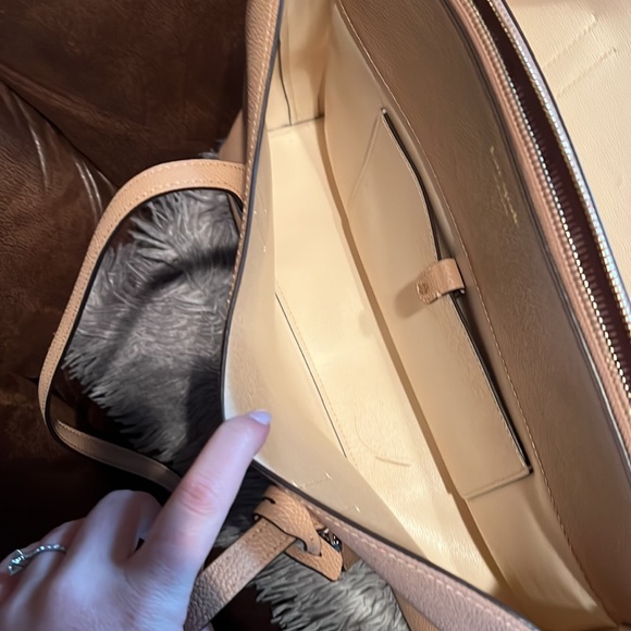 Kate Spade Large tan shoulder bag - Picture 4 of 7